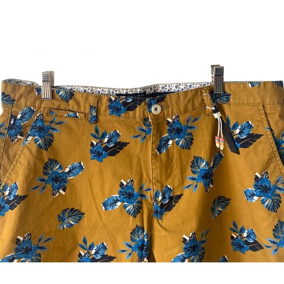 DENIM & FLOWER Ricky Singh Gold + Blue Hibiscus Print Men's Shorts NWOT Size 38 - Picture 2 of 8